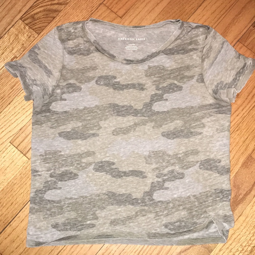 American Eagle camo shirt